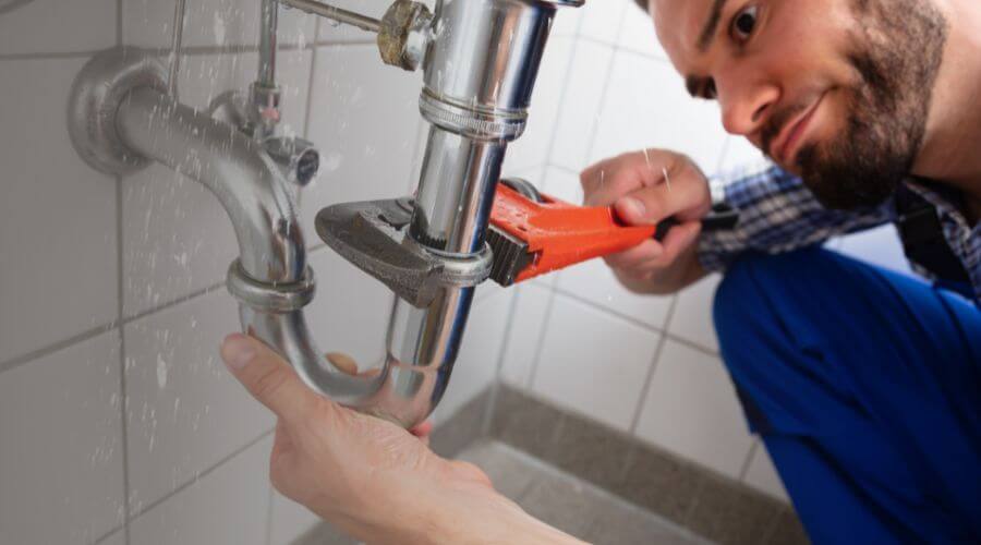 Professional emergency plumbing in Peck, MI